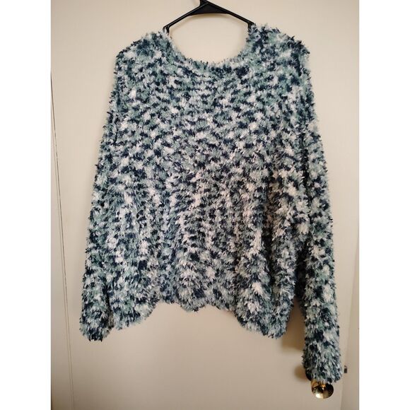 Forever 21+ Fuzzy Sweater, Green shades and White size 3X - Picture 2 of 4